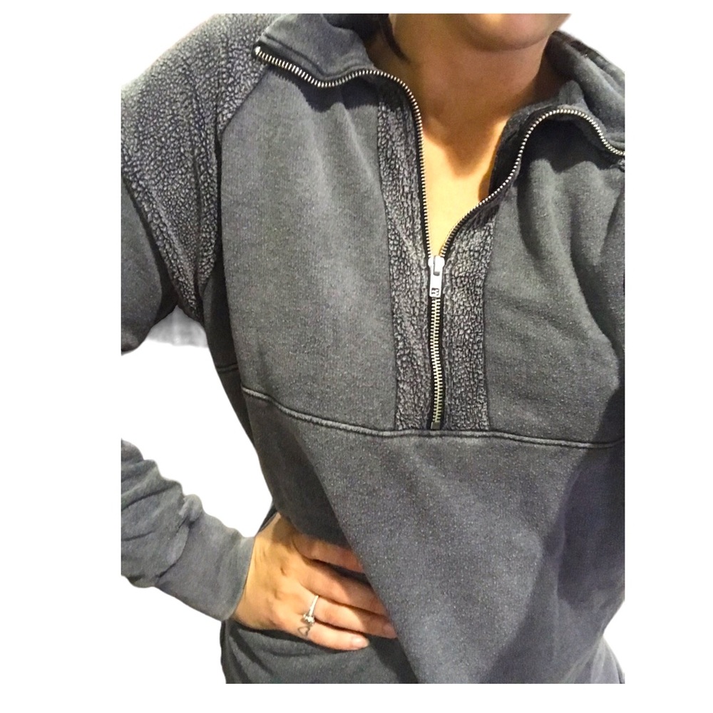 Pink Victorias Secret | Gray oversized pullover sweatshirt zip front sherpa •